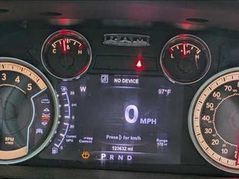 Used 2017 RAM 2500 Laramie AWD/4WD image 11