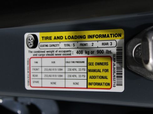 Used 2025 Lincoln Nautilus Premier AWD/4WD image 33