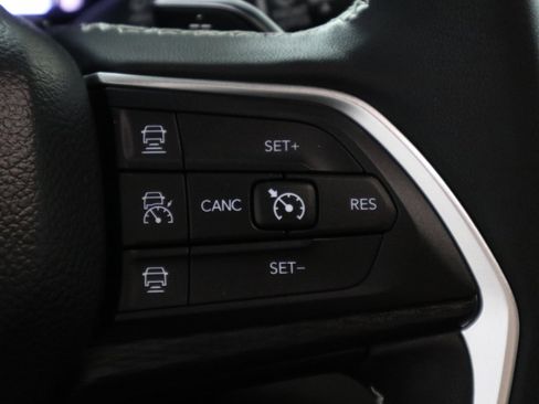 Used 2024 Jeep Grand Cherokee Altitude AWD/4WD image 29