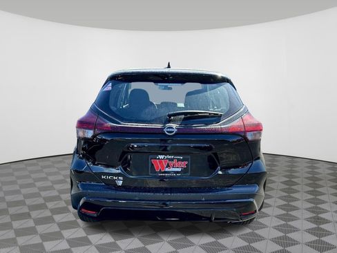 Certified 2025 Nissan Kicks Play S FWD image 17