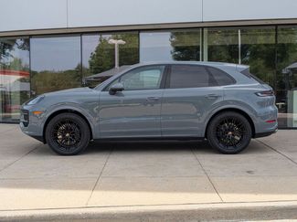 Certified 2025 Porsche Cayenne video 2