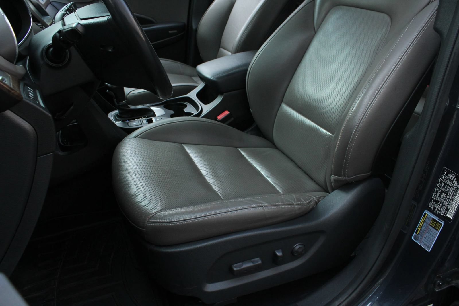 Used 2017 Hyundai Santa Fe Limited AWD/4WD image 17