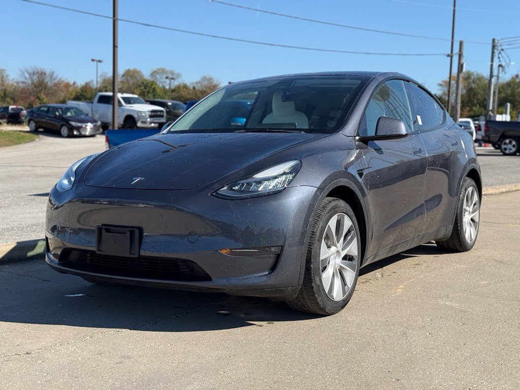 Used 2022 Tesla Model Y Long Range AWD/4WD image 25