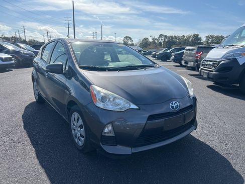 Used 2013 Toyota Prius C Two image 1