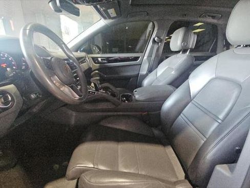 Used 2019 Porsche Cayenne image 10