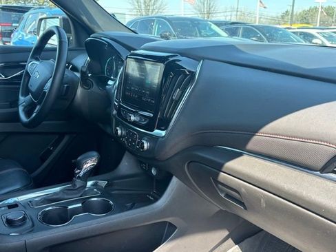 Certified 2023 Chevrolet Traverse RS w/ LPO, Floor Liner Package FWD image 17