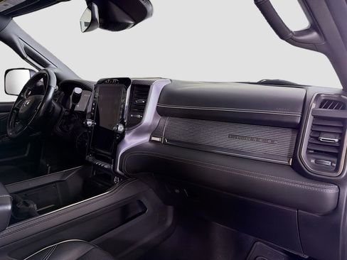 Used 2020 RAM 2500 Limited image 32