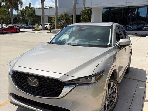 Used 2025 MAZDA CX-5 AWD 2.5 S w/ Premium Plus Pkg image 3