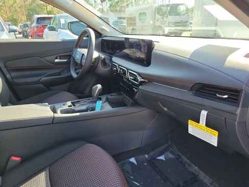 New 2026 Nissan Sentra SR w/ Floor Mat Package image 30