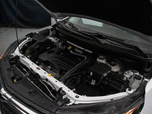 Used 2024 Chevrolet Equinox LS w/ LS Convenience Package image 26