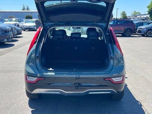 Certified 2023 Kia Niro Wave w/ Wave Preserve Package FWD image 10
