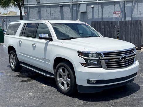 Used 2017 Chevrolet Suburban Premier RWD image 11