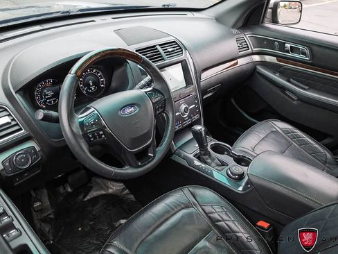 Used 2017 Ford Explorer Platinum AWD/4WD image 23