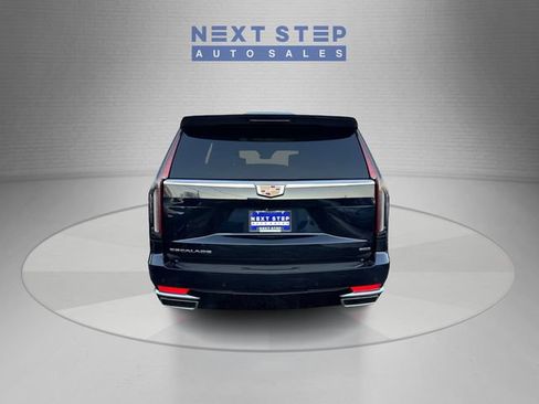 Used 2023 Cadillac Escalade Premium Luxury Platinum AWD/4WD image 7