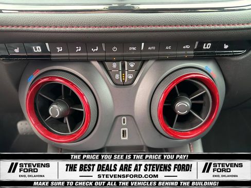 Used 2025 Chevrolet Blazer RS FWD image 26