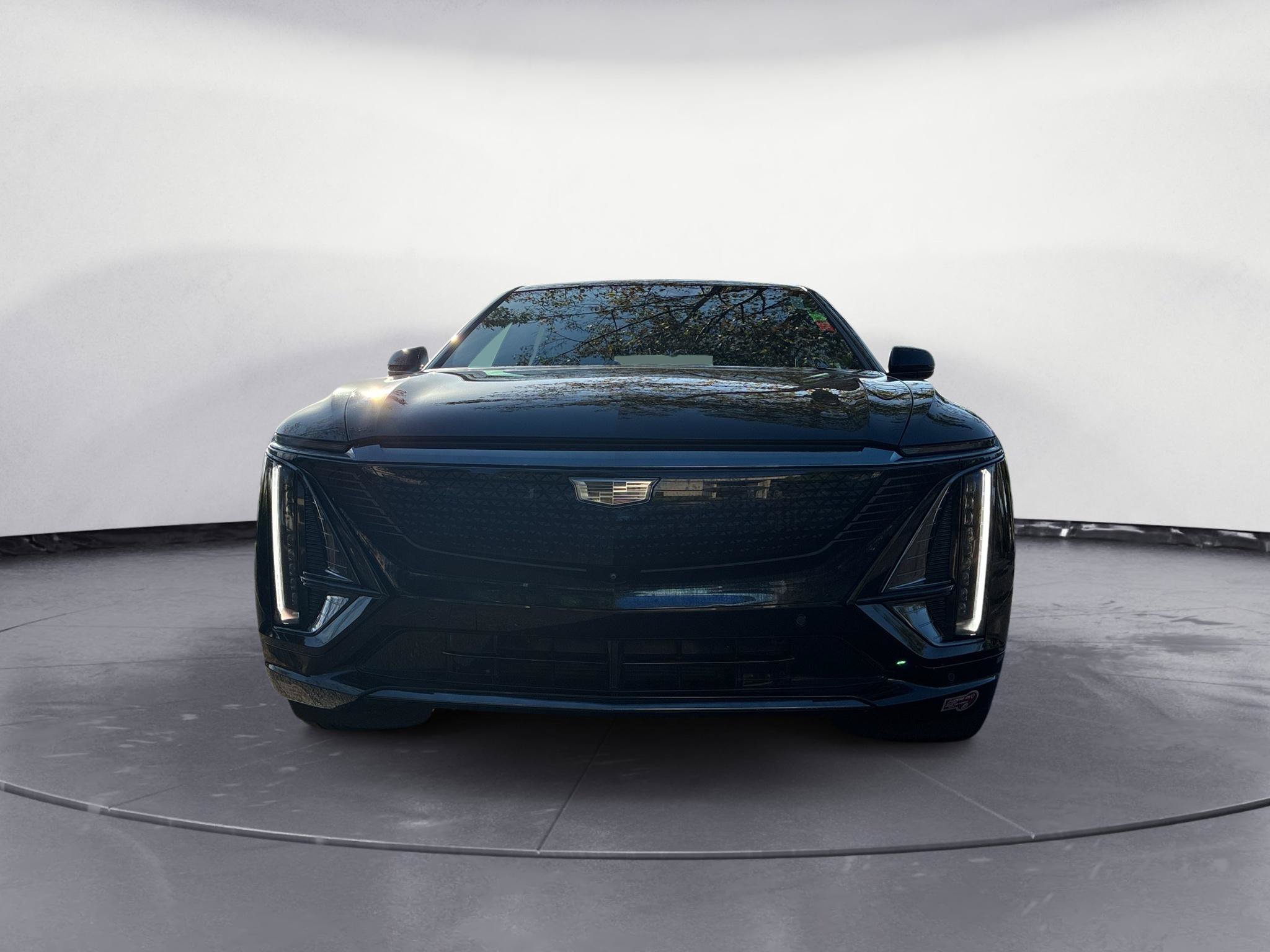 Used 2024 Cadillac Lyriq Sport RWD image 5