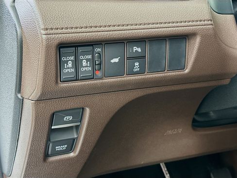 New 2026 Honda Odyssey Touring image 10