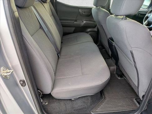 Used 2019 Toyota Tacoma TRD Off-Road image 17