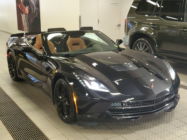 Used 2017 Chevrolet Corvette Stingray Convertible RWD image 3
