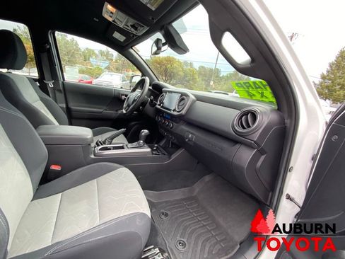 Used 2023 Toyota Tacoma TRD Off-Road w/ Technology Package AWD/4WD image 14
