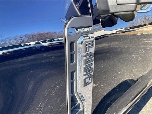 Used 2023 Ford F250 Lariat w/ Lariat Ultimate Package image 31