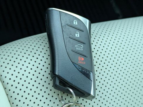 Used 2023 Lexus ES 350 w/ Premium Package image 32