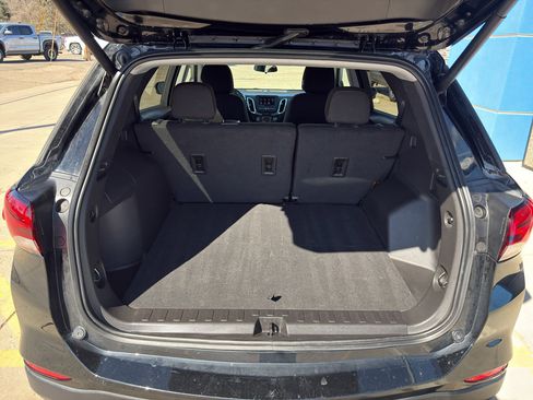 Used 2023 Chevrolet Equinox LT image 8