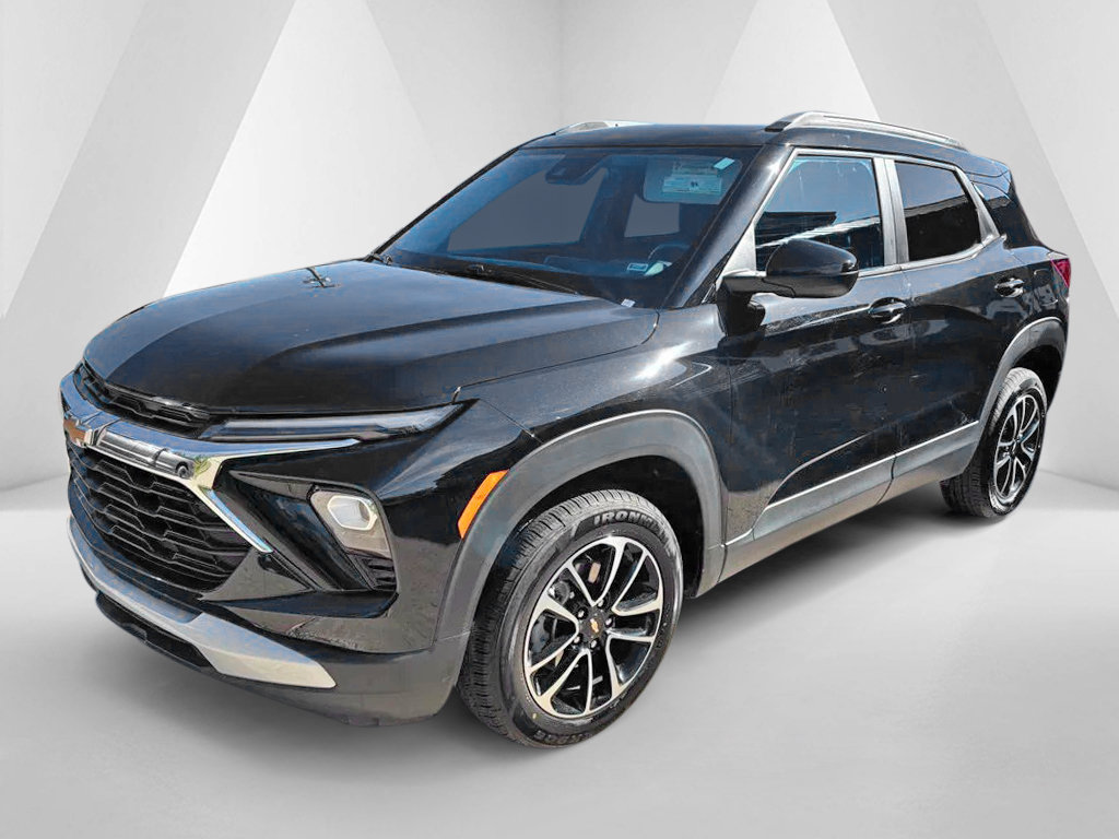 Used 2025 Chevrolet TrailBlazer LT AWD/4WD image 3