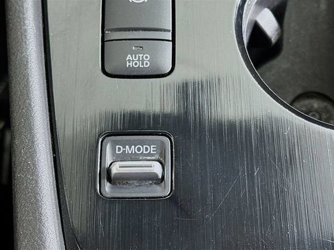 Used 2024 Nissan Rogue SV FWD image 19