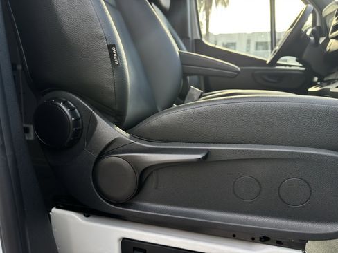 Used 2024 Mercedes-Benz Sprinter 2500 image 23