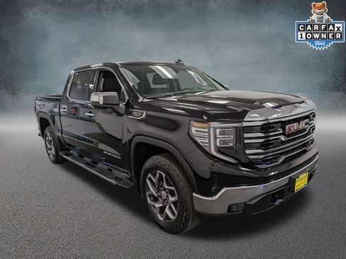 Used 2023 GMC Sierra 1500 SLT w/ SLT Premium Package AWD/4WD image 3