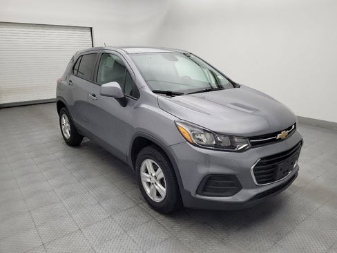 Used 2020 Chevrolet Trax LS w/ Tint and Cruise Package AWD/4WD image 13