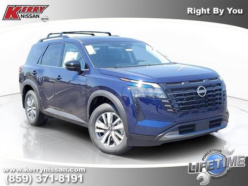 New 2026 Nissan Pathfinder SL w/ Cargo Package AWD/4WD image 1
