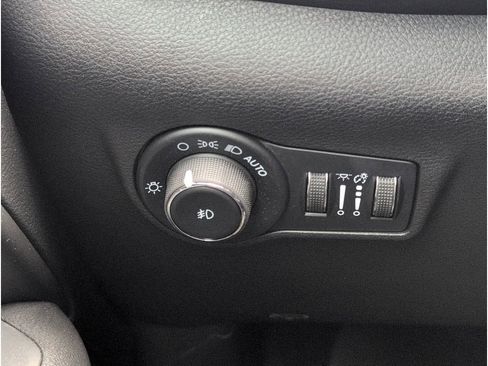 New 2026 Jeep Compass Latitude image 27