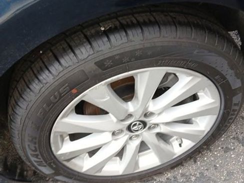Used 2018 Toyota Camry LE FWD image 8