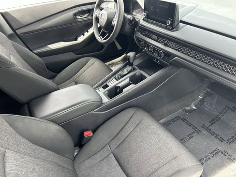 Used 2023 Honda Accord LX image 11