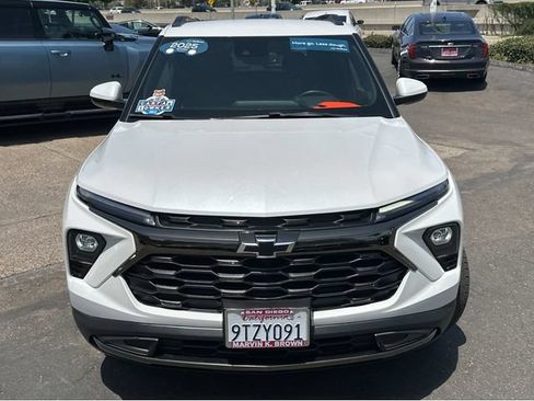 Certified 2025 Chevrolet TrailBlazer ACTIV w/ Convenience Package AWD/4WD image 2