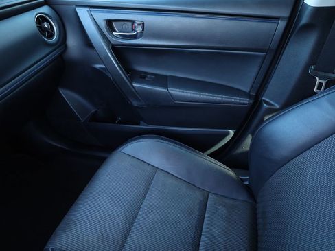 Used 2017 Toyota Corolla SE image 10