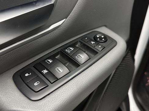 Used 2020 RAM 1500 Big Horn RWD image 11