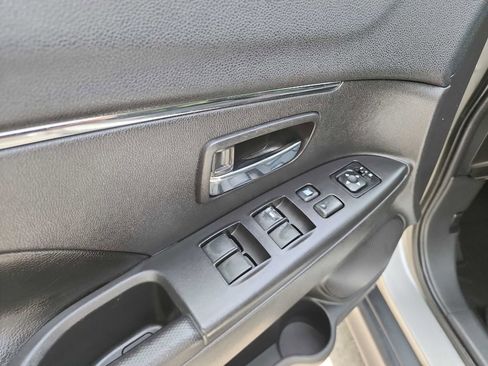 Used 2013 Mitsubishi Outlander Sport SE FWD image 11