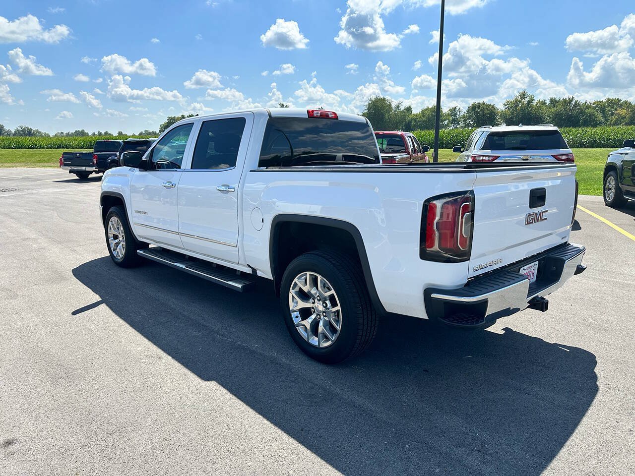 Used 2018 GMC Sierra 1500 SLT w/ SLT Premium Package AWD/4WD image 6