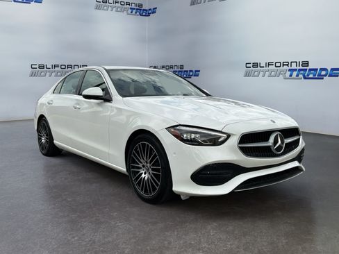 Used 2025 Mercedes-Benz C 300 Sedan image 3