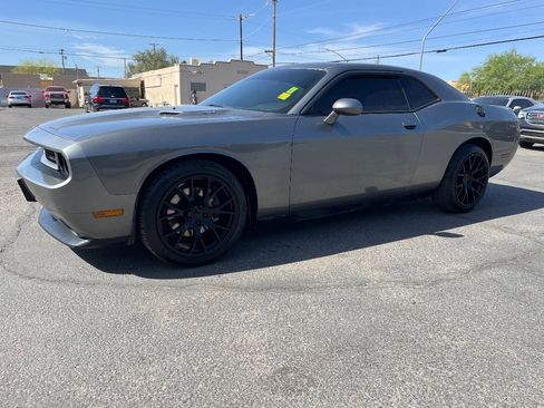 Used 2012 Dodge Challenger R/T RWD image 10