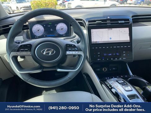 Certified 2024 Hyundai Tucson Limited FWD image 3