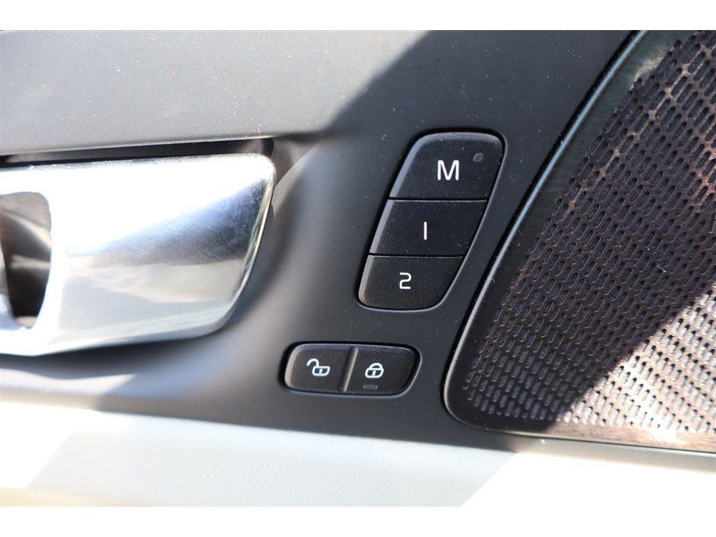Used 2021 Volvo XC60 T5 Inscription w/ Protection Package Premier AWD/4WD image 37