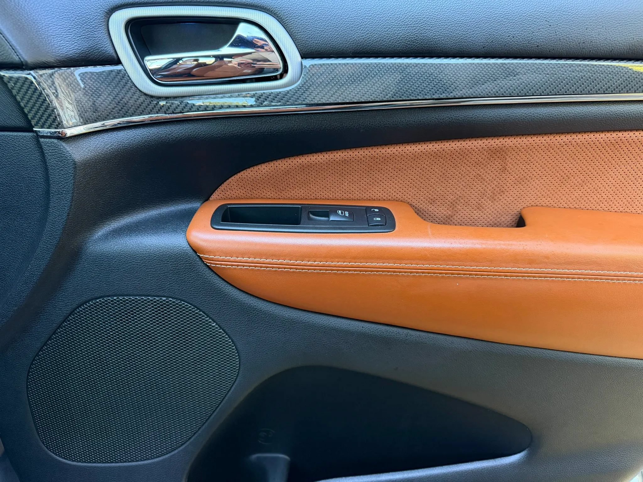 Used 2018 Jeep Grand Cherokee SRT AWD/4WD image 15