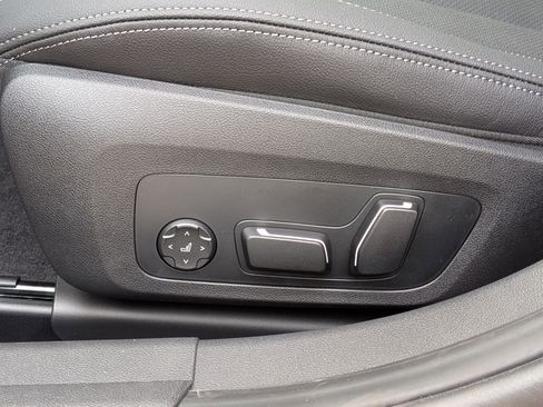 New 2026 BMW 330i xDrive Sedan w/ M Sport Package image 16