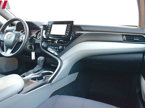 Used 2022 Toyota Camry LE image 12
