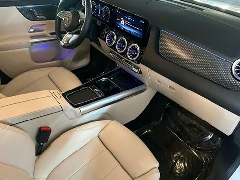 Certified 2025 Mercedes-Benz GLA 250 image 19