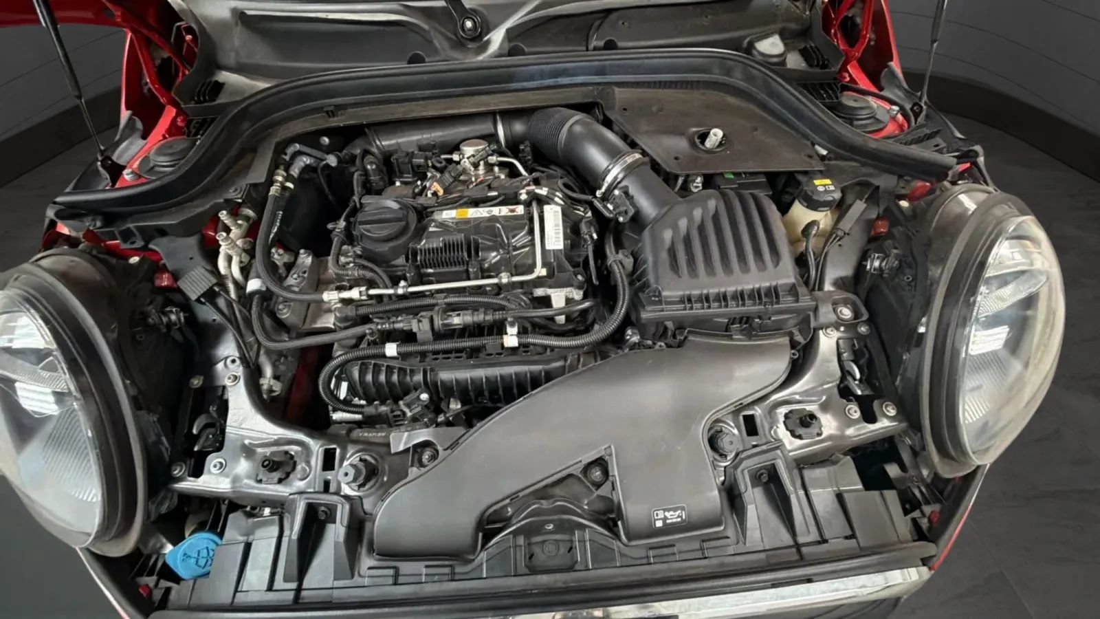 Used 2021 MINI Cooper 4-Door Hardtop FWD image 23